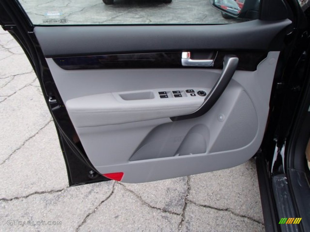 2014 Kia Sorento LX AWD Gray Door Panel Photo #82252959