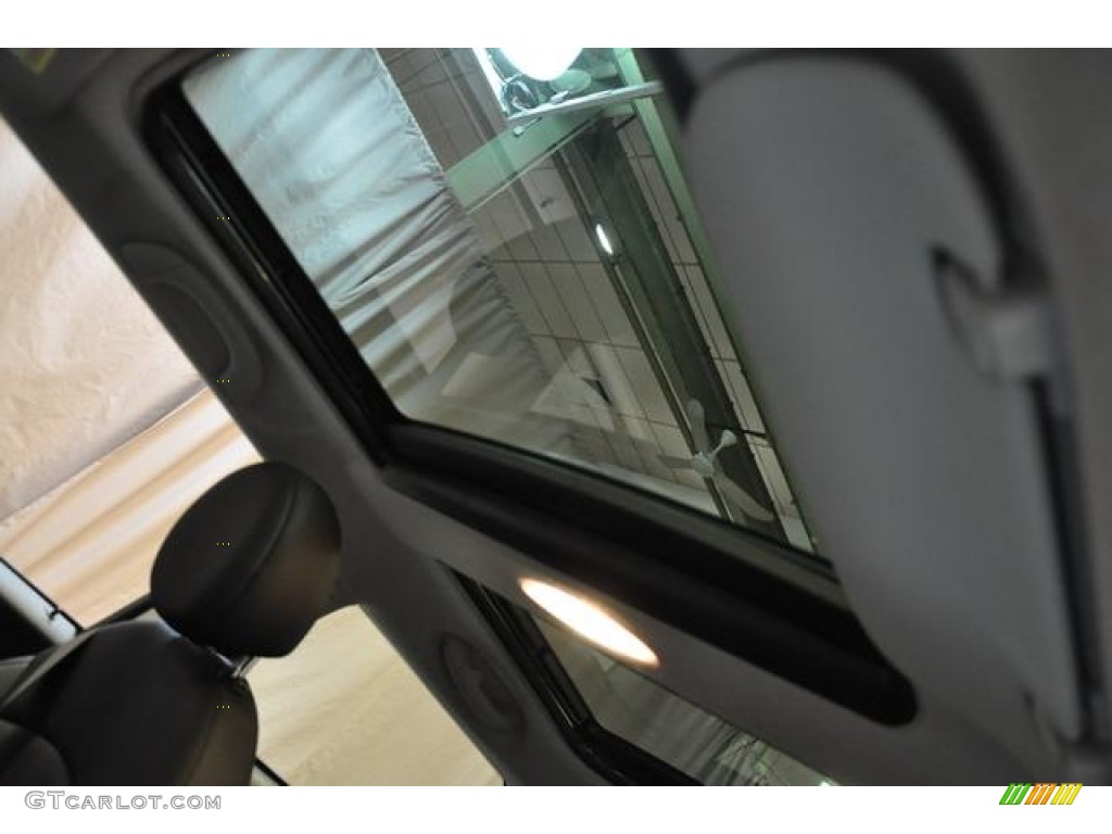 2010 Cooper Hardtop - Oxygen Blue / Grey/Carbon Black photo #26