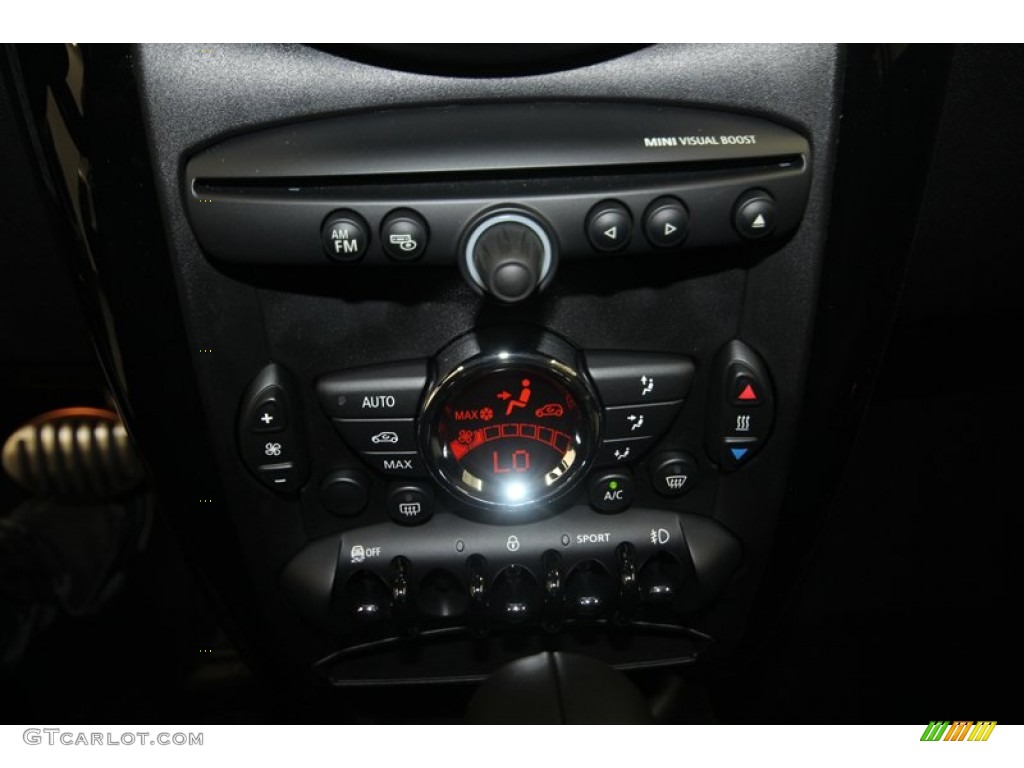 2013 Mini Cooper S Countryman Controls Photo #82257018