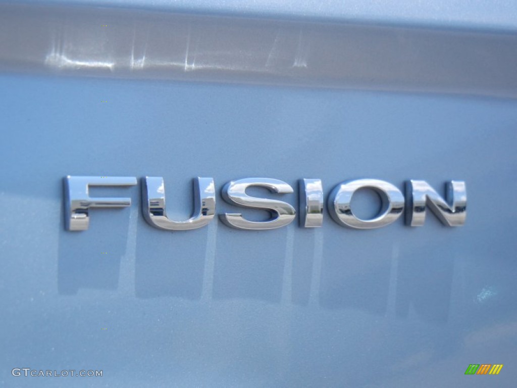 2010 Fusion Hybrid - Light Ice Blue Metallic / Medium Light Stone photo #9