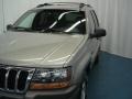 Silverstone Metallic - Grand Cherokee Laredo 4x4 Photo No. 8