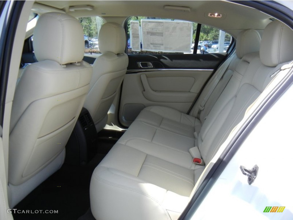 2013 Lincoln MKS FWD Rear Seat Photo #82261880