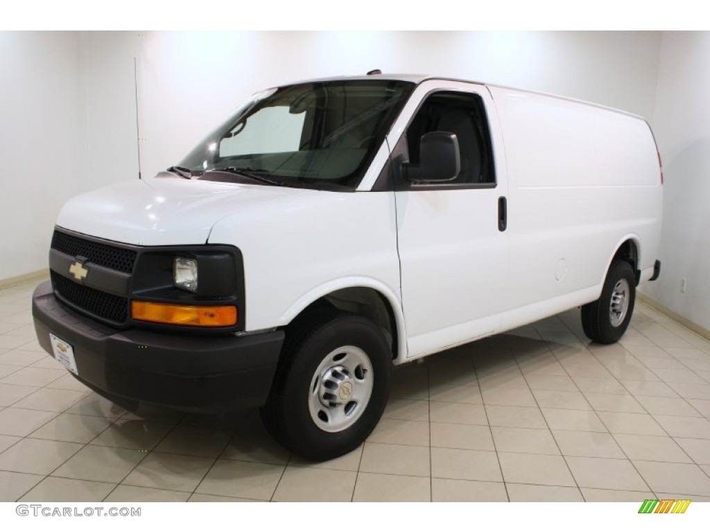 Summit White 2013 Chevrolet Express 2500 Cargo Van Exterior Photo #82262382