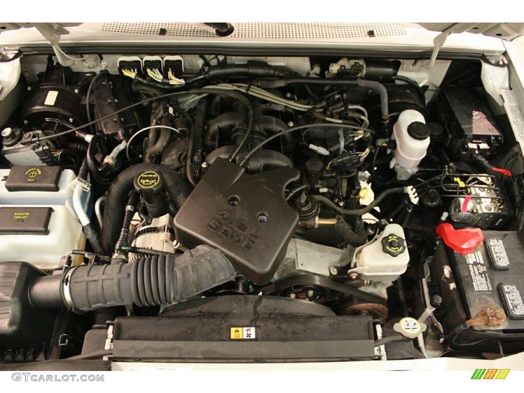 2007 Ford Ranger FX4 SuperCab 4x4 Engine Photos