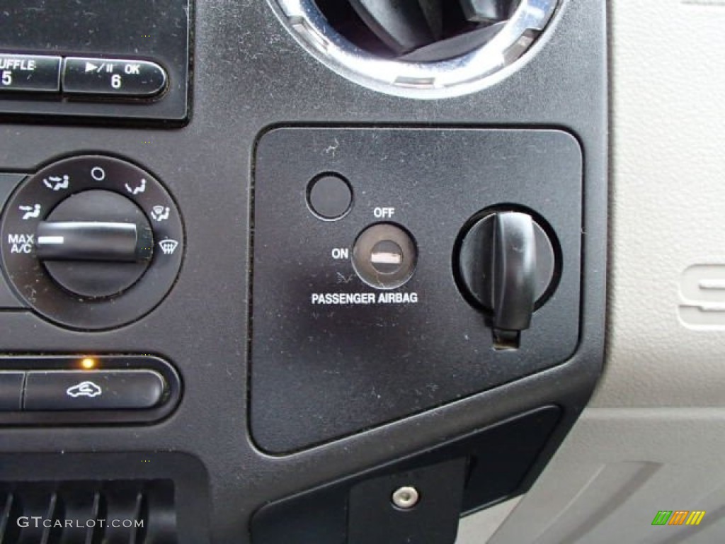 2008 Ford F350 Super Duty XL Regular Cab 4x4 Plow Truck Controls Photo #82265553