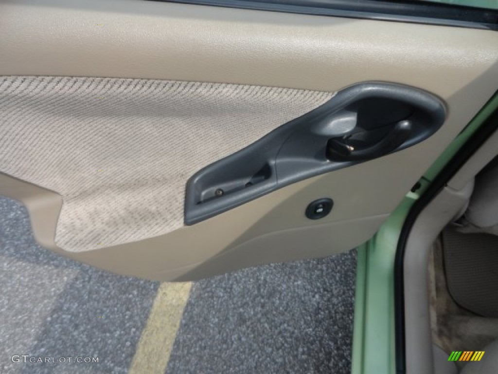 2002 Cavalier LS Sedan - Alpine Green Metallic / Neutral photo #11