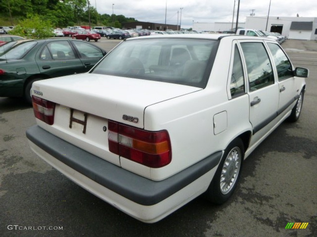 1994 850 GLT Sedan - White / Beige photo #2