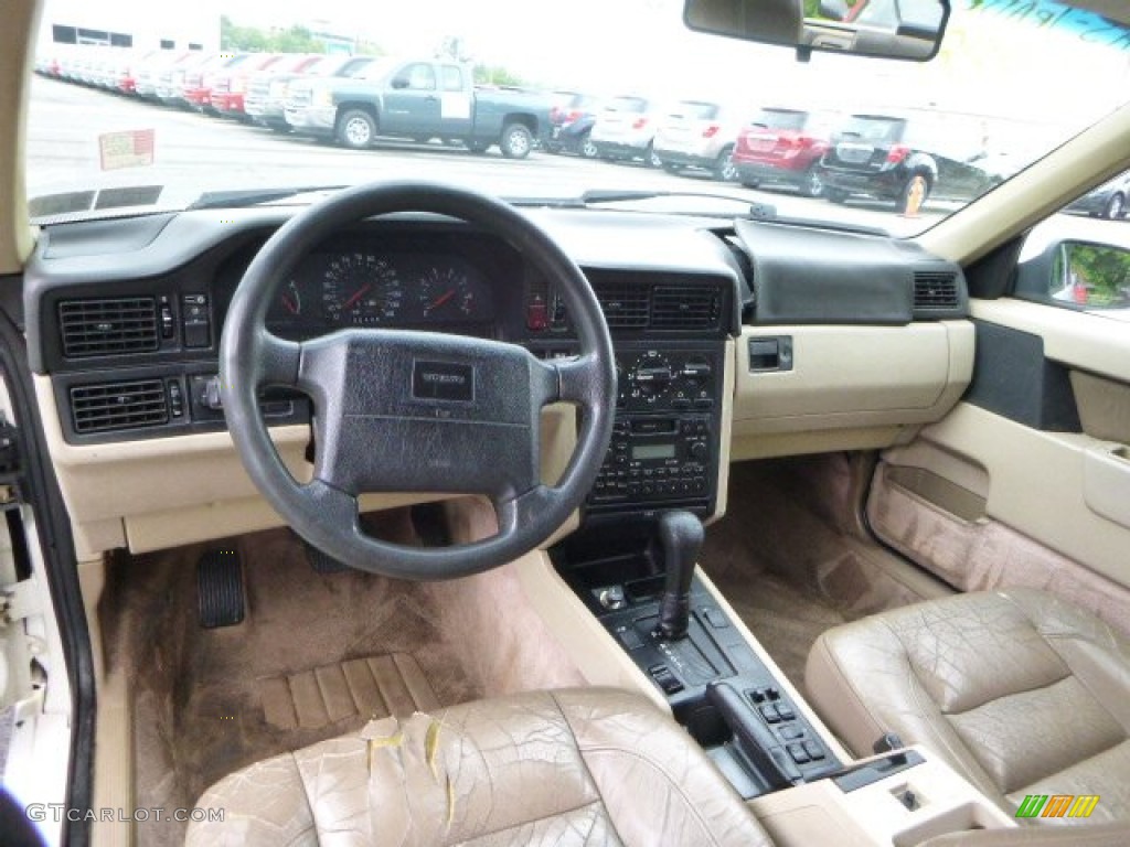 1994 850 GLT Sedan - White / Beige photo #9