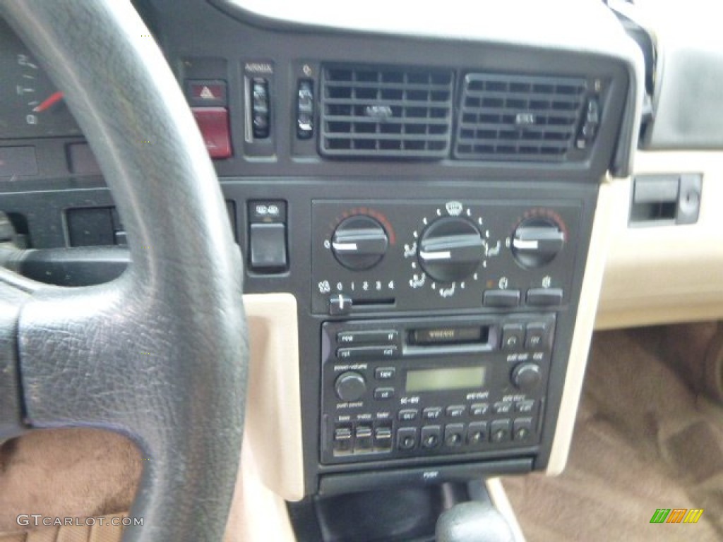 1994 850 GLT Sedan - White / Beige photo #13