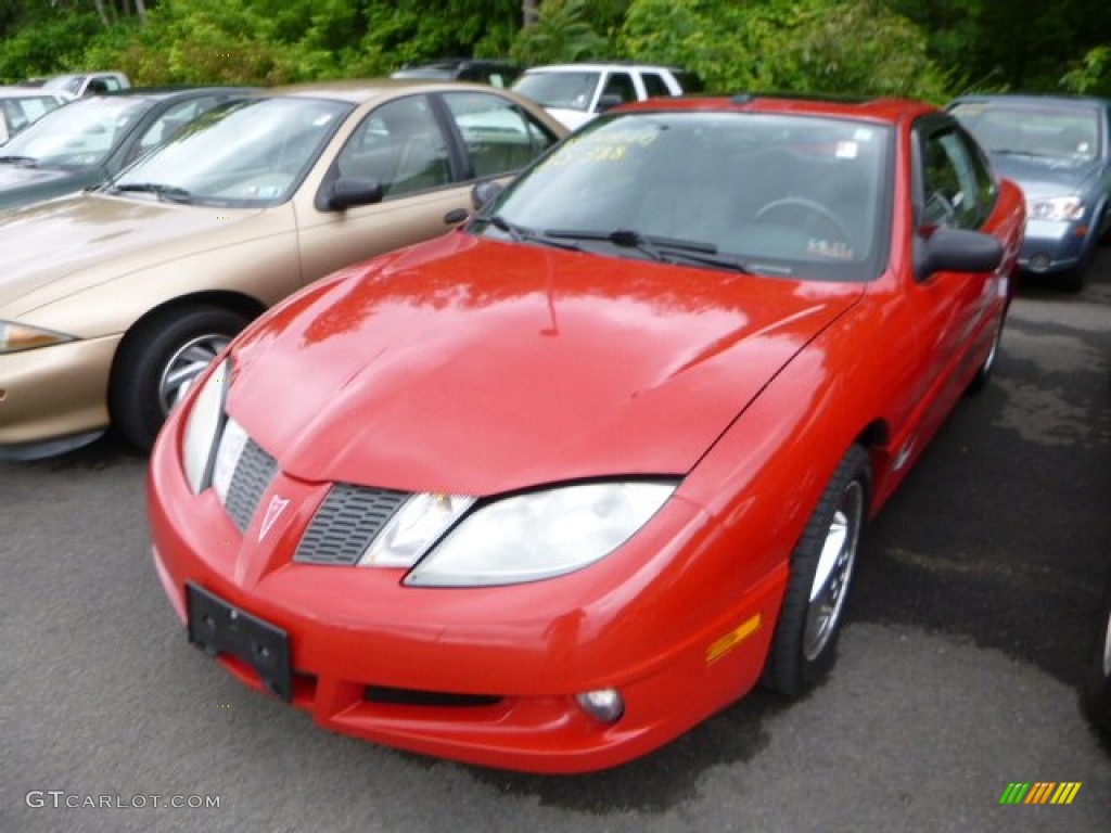 2004 Sunfire Coupe - Victory Red / Graphite photo #5
