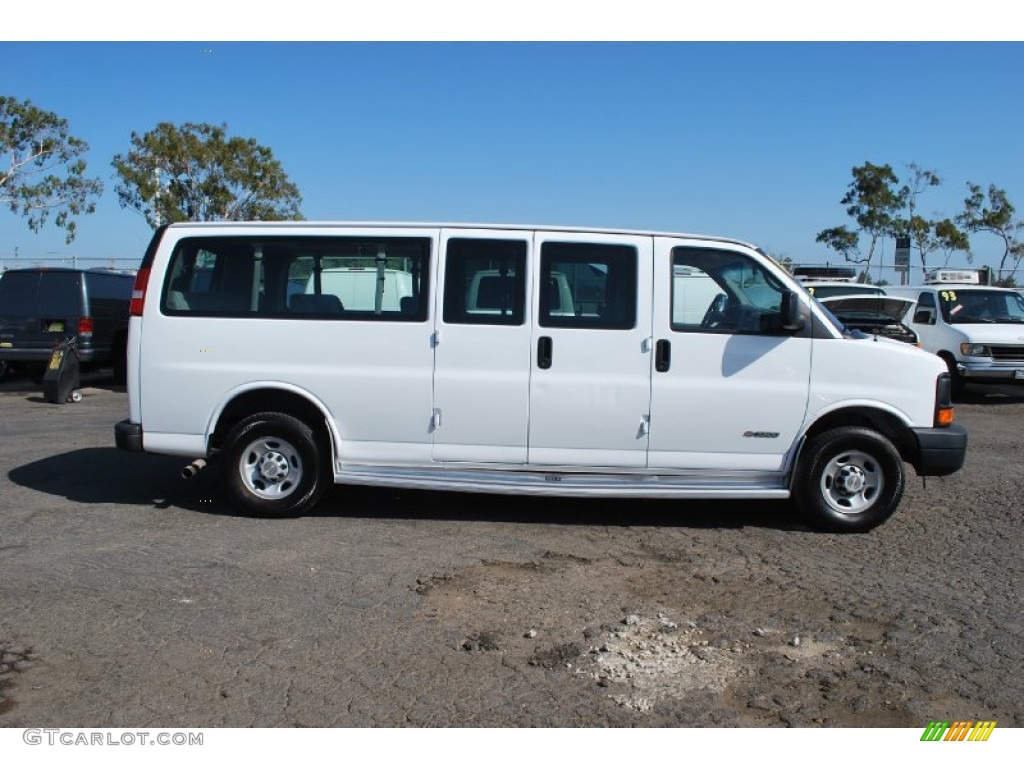 2006 Chevrolet Express LS 3500 Extended Passenger van Exterior Photos