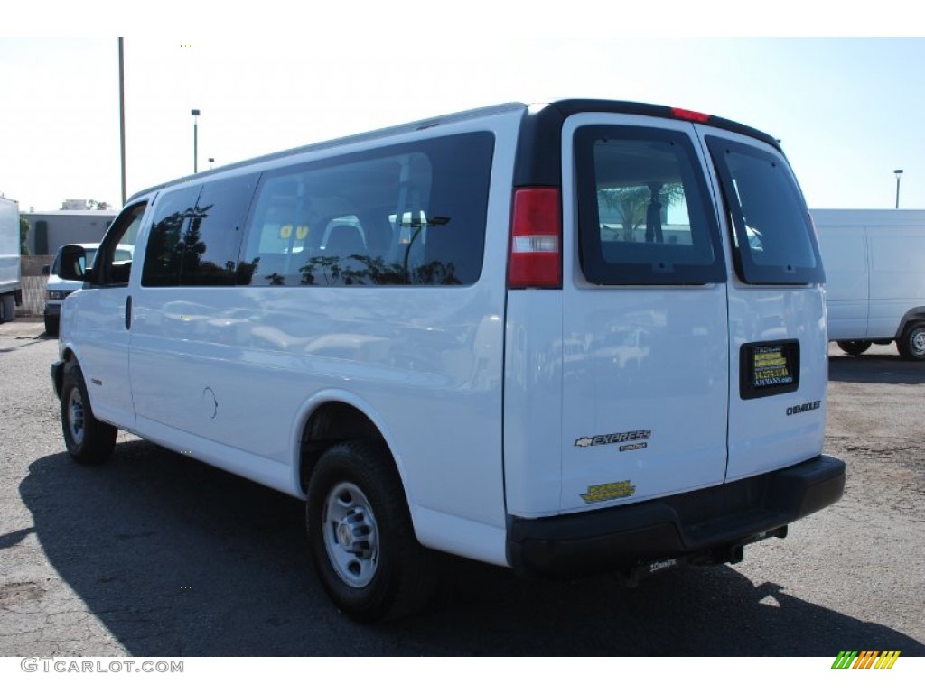 2006 Express LS 3500 Extended Passenger van - Summit White / Medium Dark Pewter photo #6