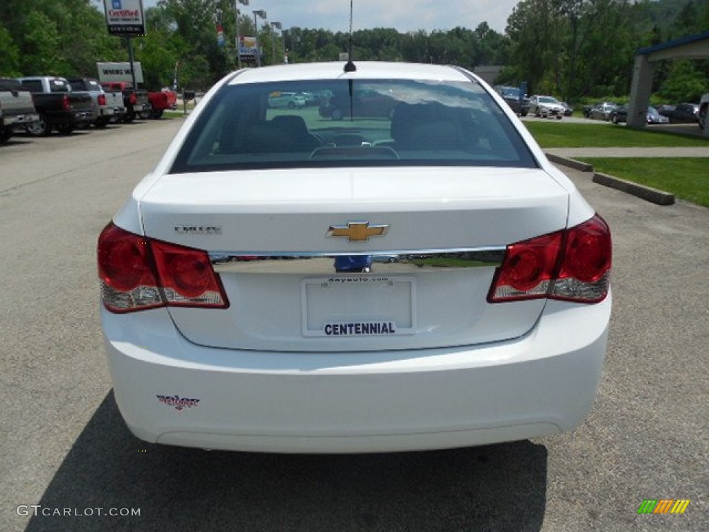 2013 Cruze LS - Summit White / Jet Black/Medium Titanium photo #5