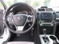Super White - Camry SE Photo No. 30