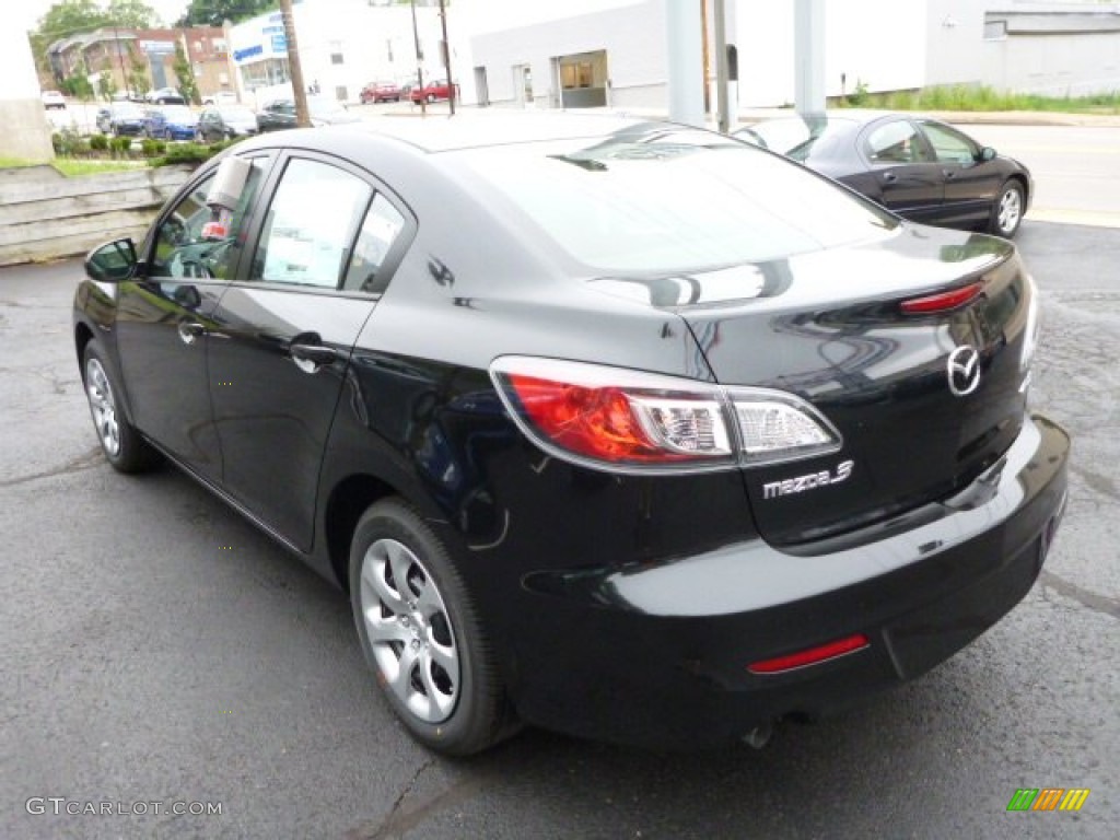 Black Mica 2013 Mazda MAZDA3 i Sport 4 Door Exterior Photo #82280372