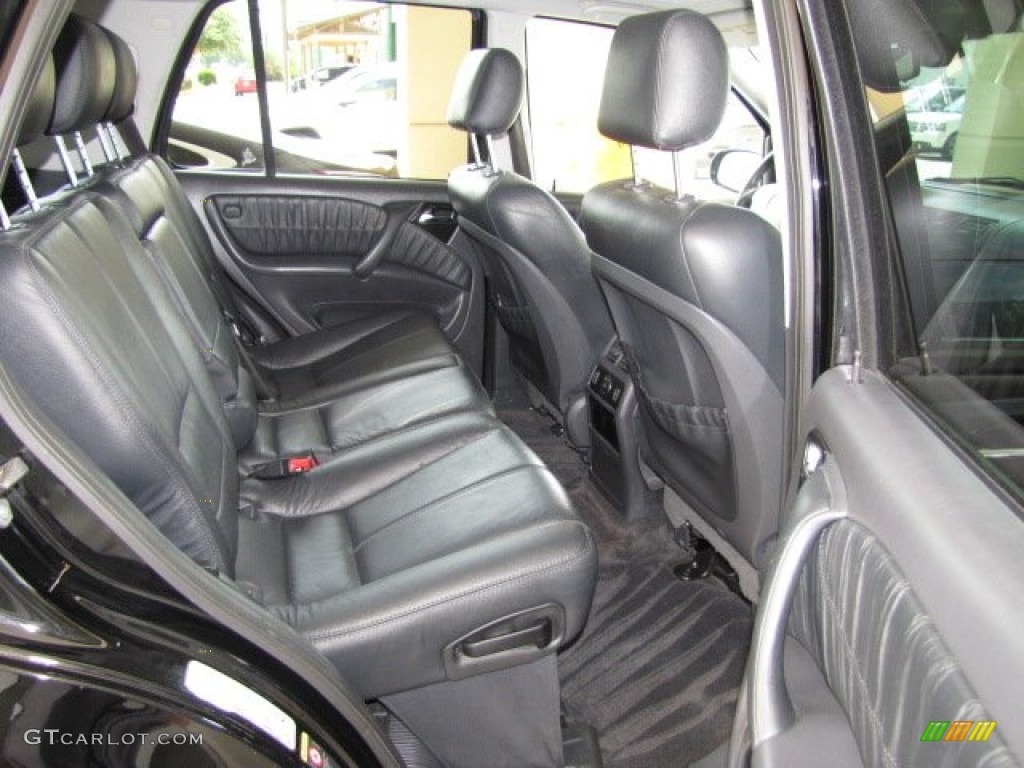 2005 ML 350 4Matic - Black / Charcoal photo #24