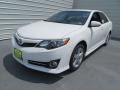 2013 Super White Toyota Camry SE  photo #7