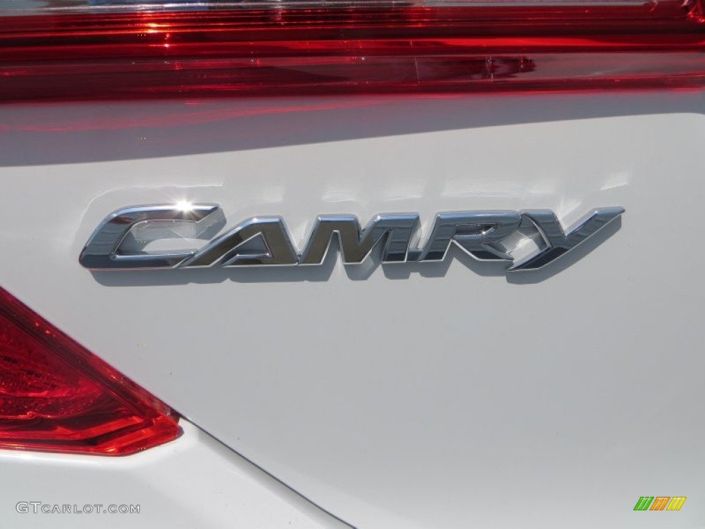 2013 Camry SE - Super White / Black photo #12
