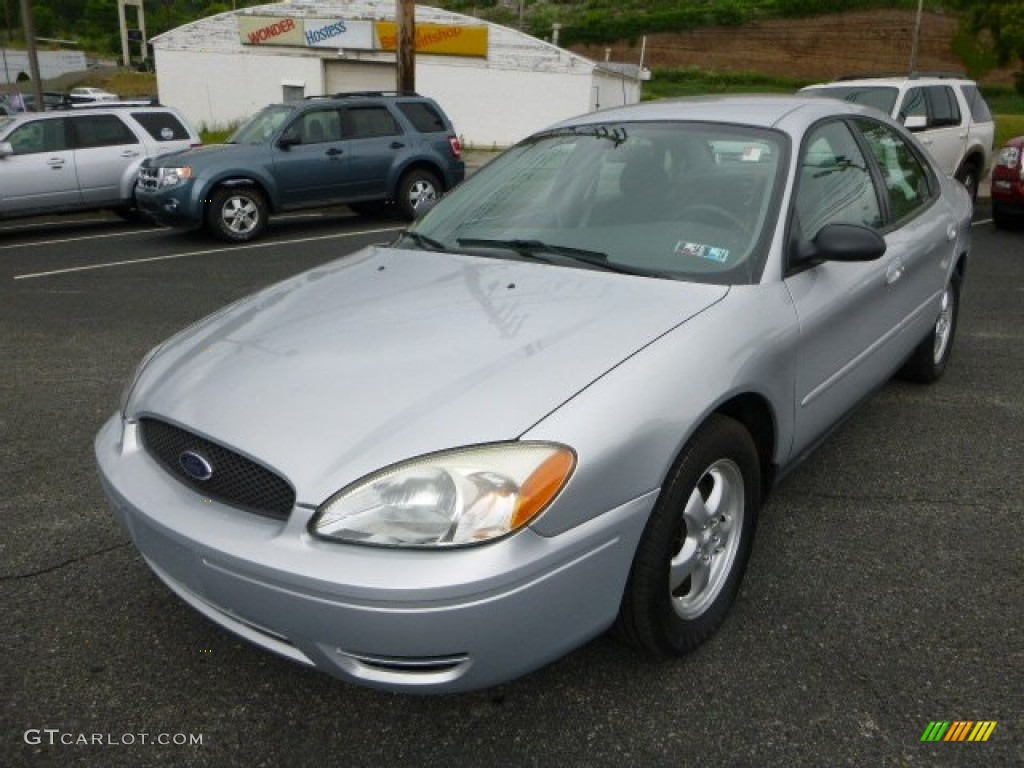 2006 Taurus SE - Silver Frost Metallic / Medium/Dark Flint Grey photo #5