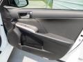2013 Super White Toyota Camry SE  photo #15