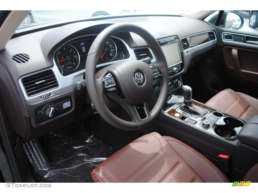 2013 Touareg TDI Executive 4XMotion - Black / Saddle Brown photo #11