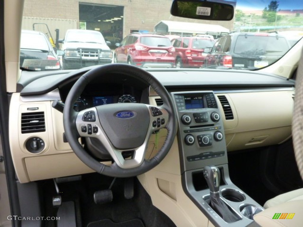 2014 Ford Flex SE Dune Dashboard Photo #82284936
