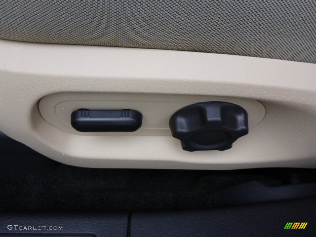 2014 Ford Flex SE Controls Photo #82284983