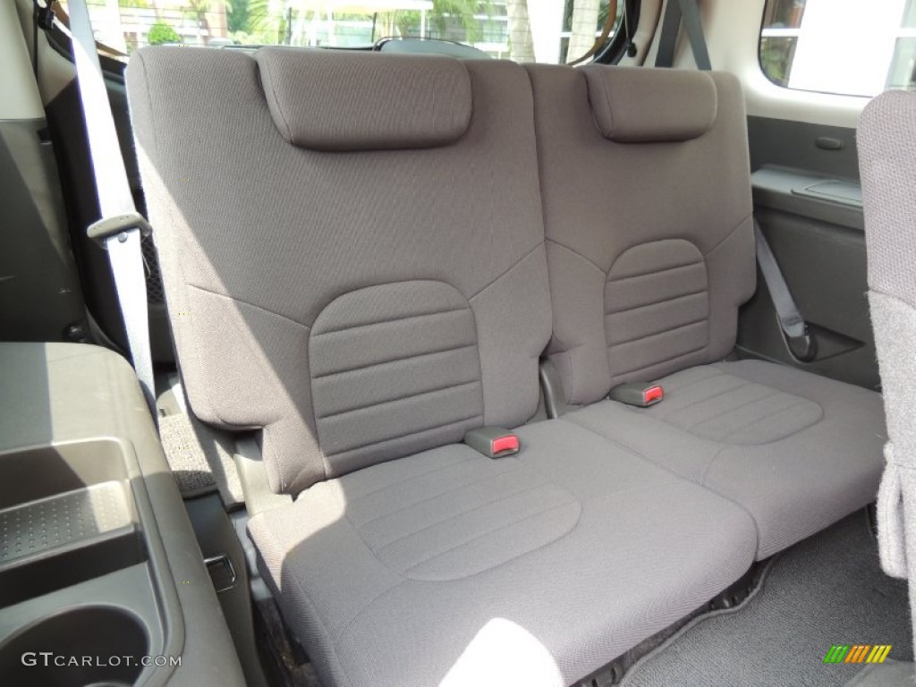 2010 Nissan Pathfinder SE Rear Seat Photos