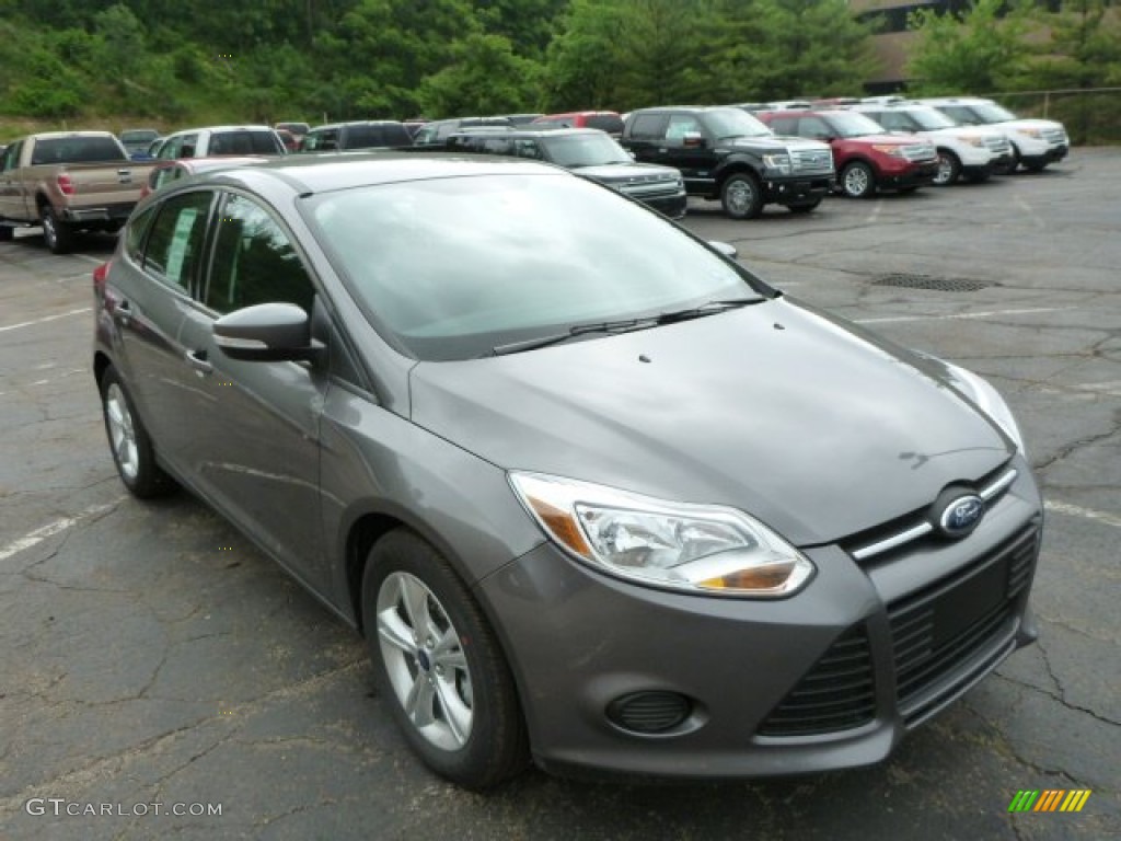 2013 Focus SE Hatchback - Sterling Gray / Charcoal Black photo #1