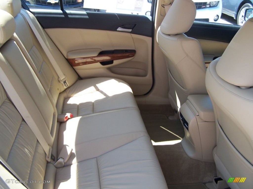 2011 Accord EX-L V6 Sedan - Taffeta White / Ivory photo #15