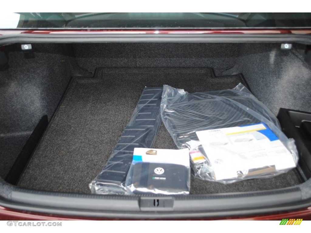 2013 Passat TDI SE - Opera Red Metallic / Titan Black photo #28