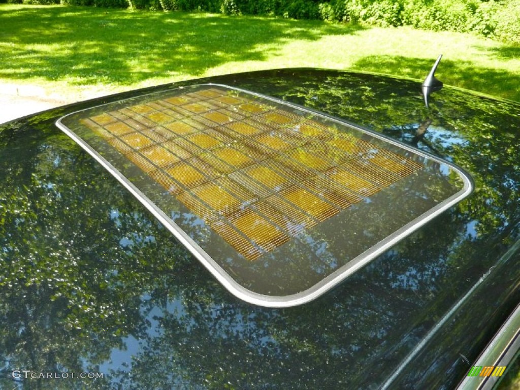 2003 Audi S8 4.2 quattro Sedan Sunroof Photos
