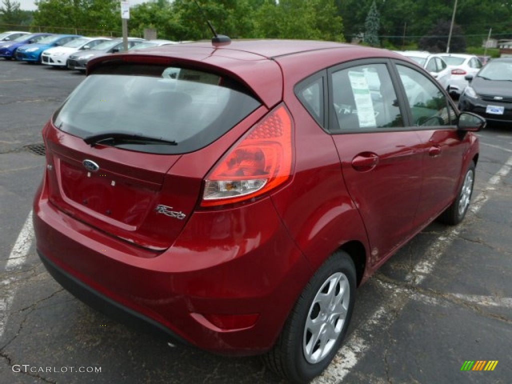 2013 Fiesta SE Hatchback - Ruby Red / Charcoal Black photo #2