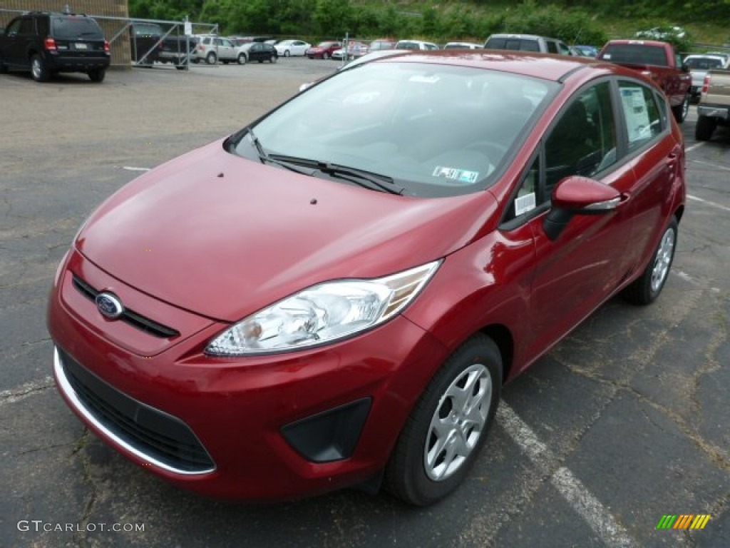 2013 Fiesta SE Hatchback - Ruby Red / Charcoal Black photo #5