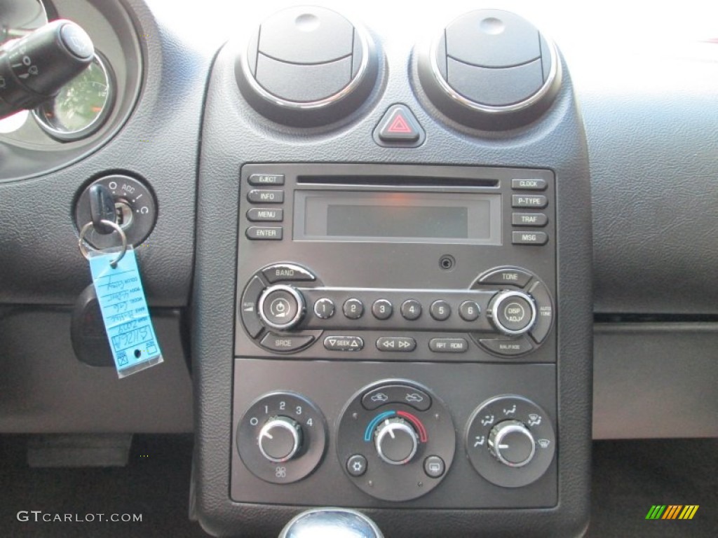 2009 Pontiac G6 GT Sedan Controls Photo #82288502