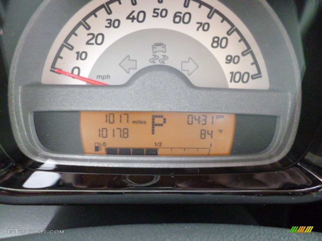2013 Smart fortwo pure coupe Gauges Photo #82290568