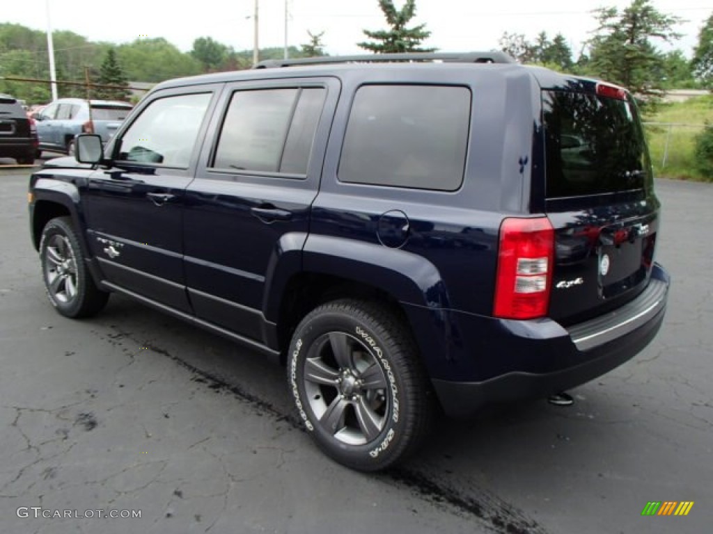 2014 Patriot Freedom Edition 4x4 - True Blue Pearl / Freedom Edition Dark Slate Gray/Silver Stitching photo #8