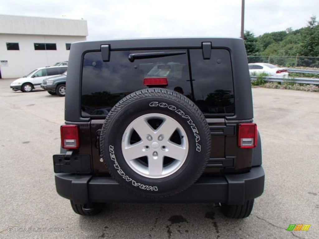 2013 Wrangler Unlimited Sport S 4x4 - Rugged Brown Pearl / Black photo #7