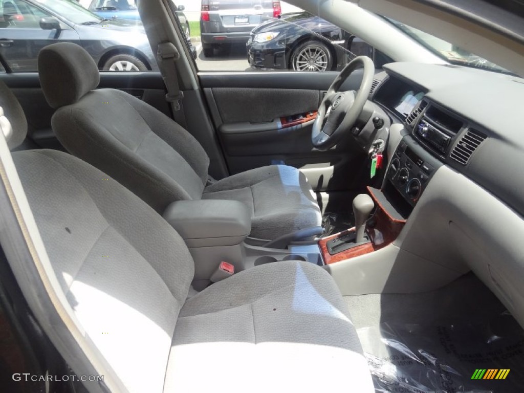 2004 Corolla LE - Black / Light Gray photo #18