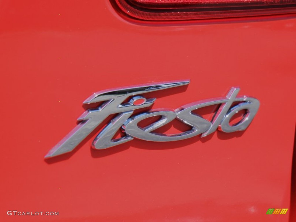 2013 Fiesta Titanium Sedan - Race Red / Arctic White Leather photo #4