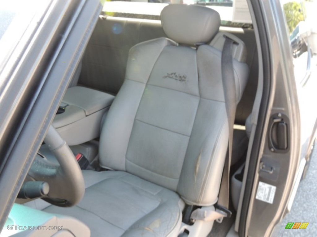 2002 Ford F150 Lariat SuperCab Front Seat Photo #82301225