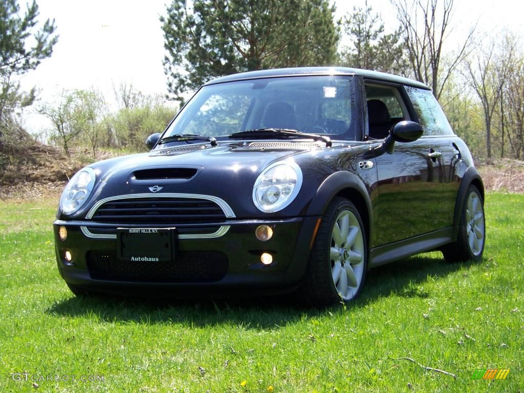 2004 Cooper S Hardtop - Jet Black / Panther Black photo #1