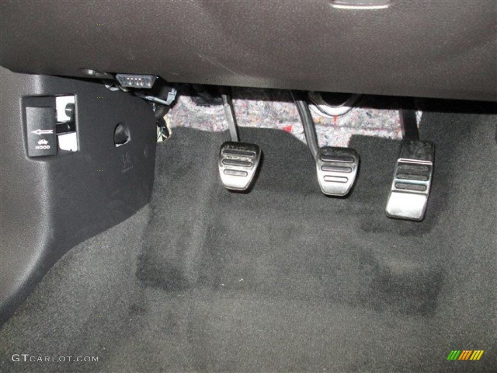 2014 Ford Mustang Shelby GT500 SVT Performance Package Coupe Controls Photo #82302224