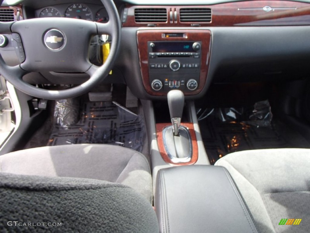 2009 Impala LS - White / Ebony photo #13