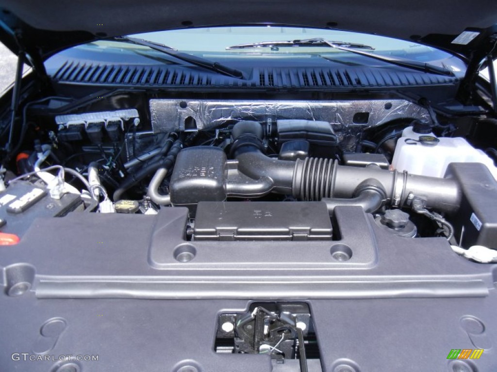 2013 Ford Expedition Limited Engine Photos