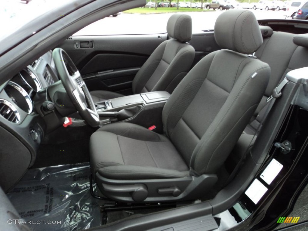 2013 Ford Mustang V6 Convertible Front Seat Photo #82306218