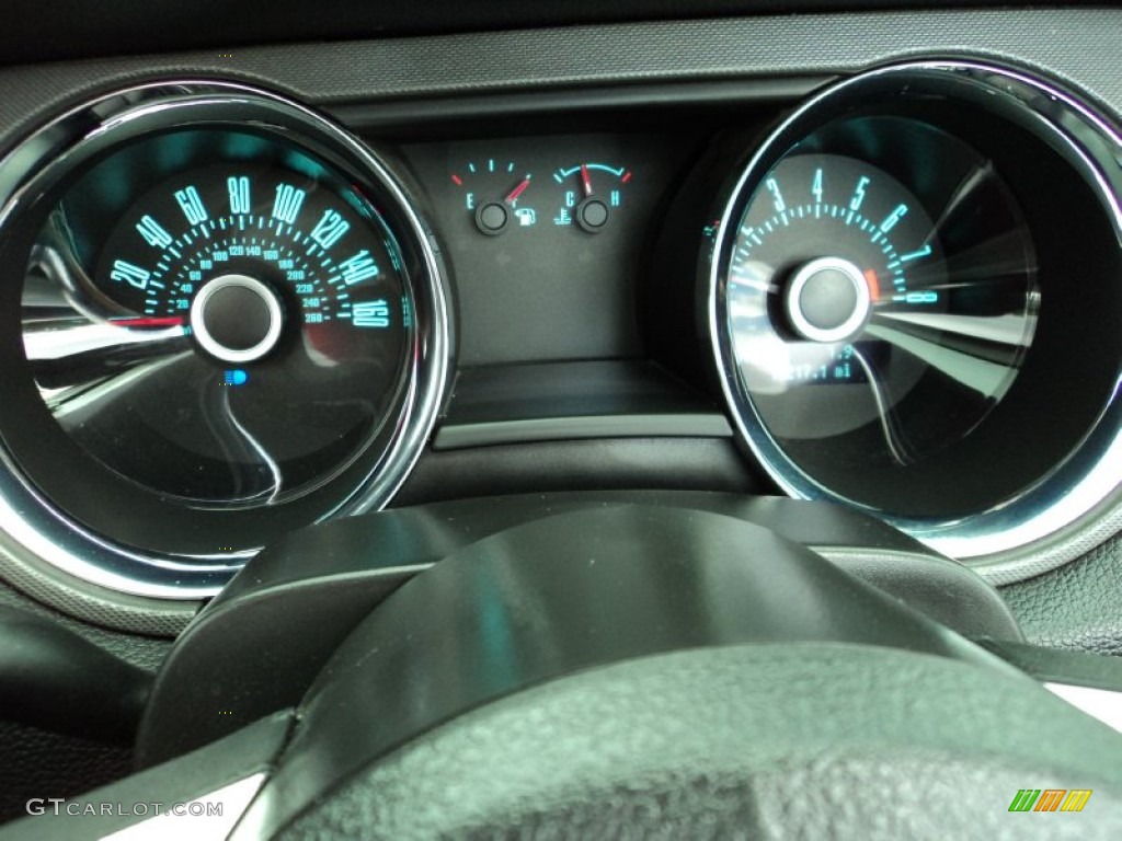 2013 Ford Mustang V6 Convertible Gauges Photos