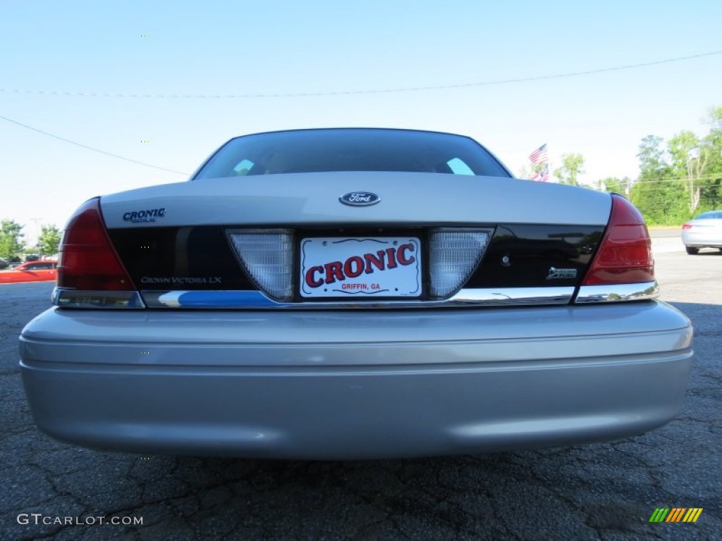 2011 Crown Victoria LX - Smokestone Metallic / Medium Light Stone photo #6