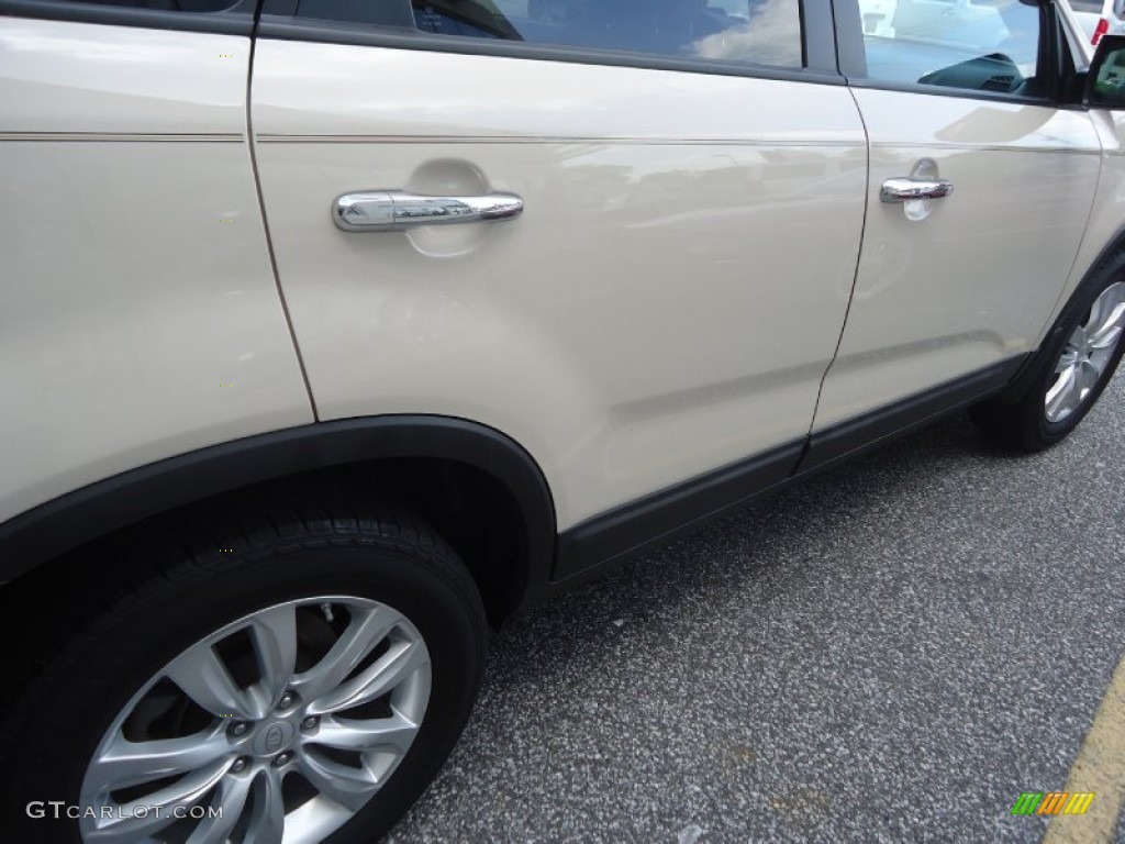 2011 Sorento EX - White Sand Beige / Beige photo #48