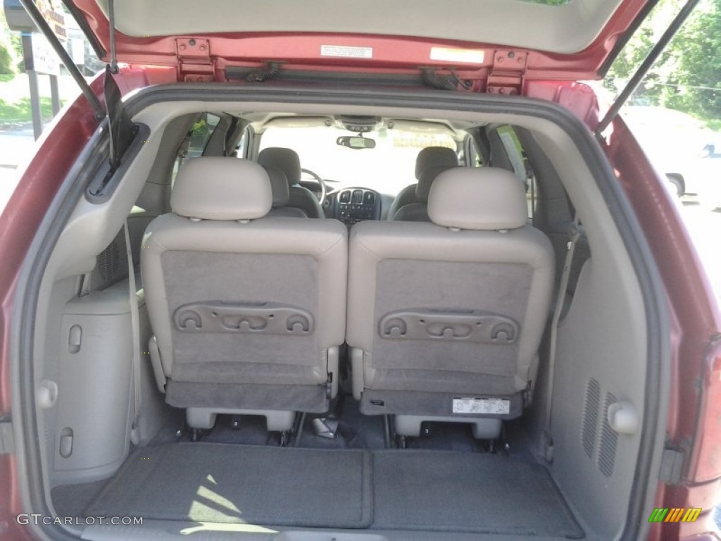 2003 Grand Caravan ES - Inferno Red Tinted Pearl / Taupe photo #9